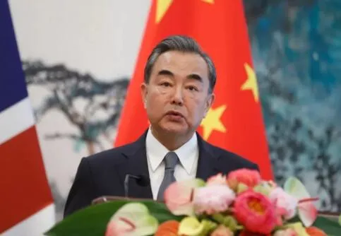 特朗普指责中国干预美国选举 部长现场回击【视频】