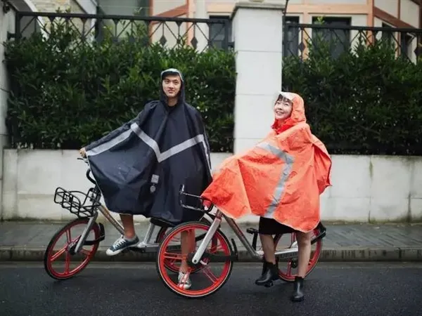 摩拜单车推出骑行雨衣：售价268