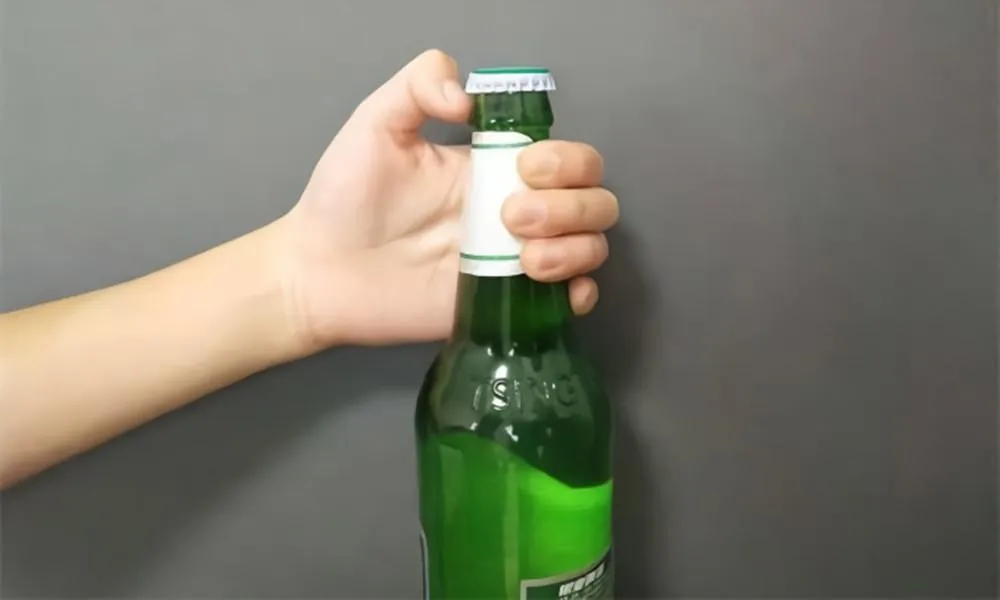没有起子怎么开啤酒瓶(4种最简单的