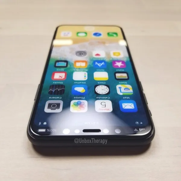 iphone8无线充电是真的吗？代码证实是真的