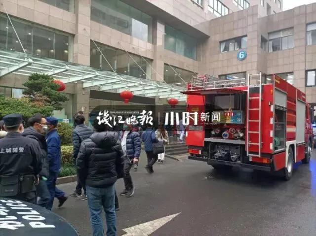 杭州一医院疑似爆炸物爆燃4人受伤什么情况？警方通报最新情况