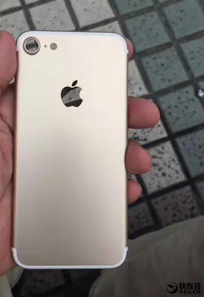 新一代iPhone竟是这样？iPhone 7谍照曝光