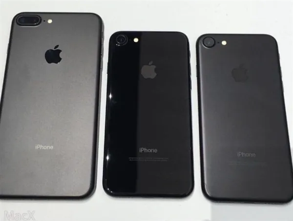 iphone 7黑色和亮黑色真机开箱对比图 配图亮点自寻