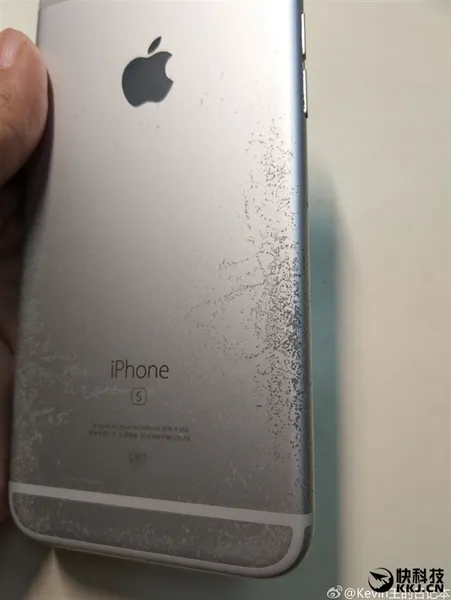 悲剧！iPhone 6S不带套使用几个月后...