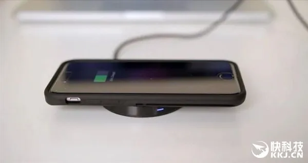 iPhone 8重磅新功能：或加入无线充电