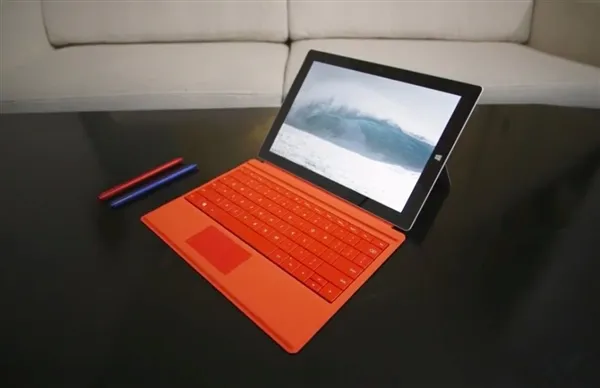 微软悄然发布499美元Surface 3  怔图赏放送