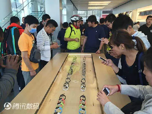 Apple Watch今天正式发货 黄牛疯狂加价