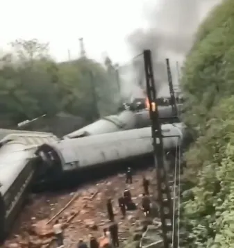 T179次列车撞上塌方体什么情况？T179次列车撞上塌方体最新进展情况