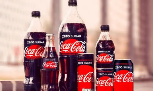 可口可乐暂停全球社交媒体广告什么情况？为什么这么做?