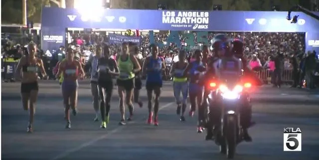 洛杉矶马拉松如期开跑，2.7万人参加