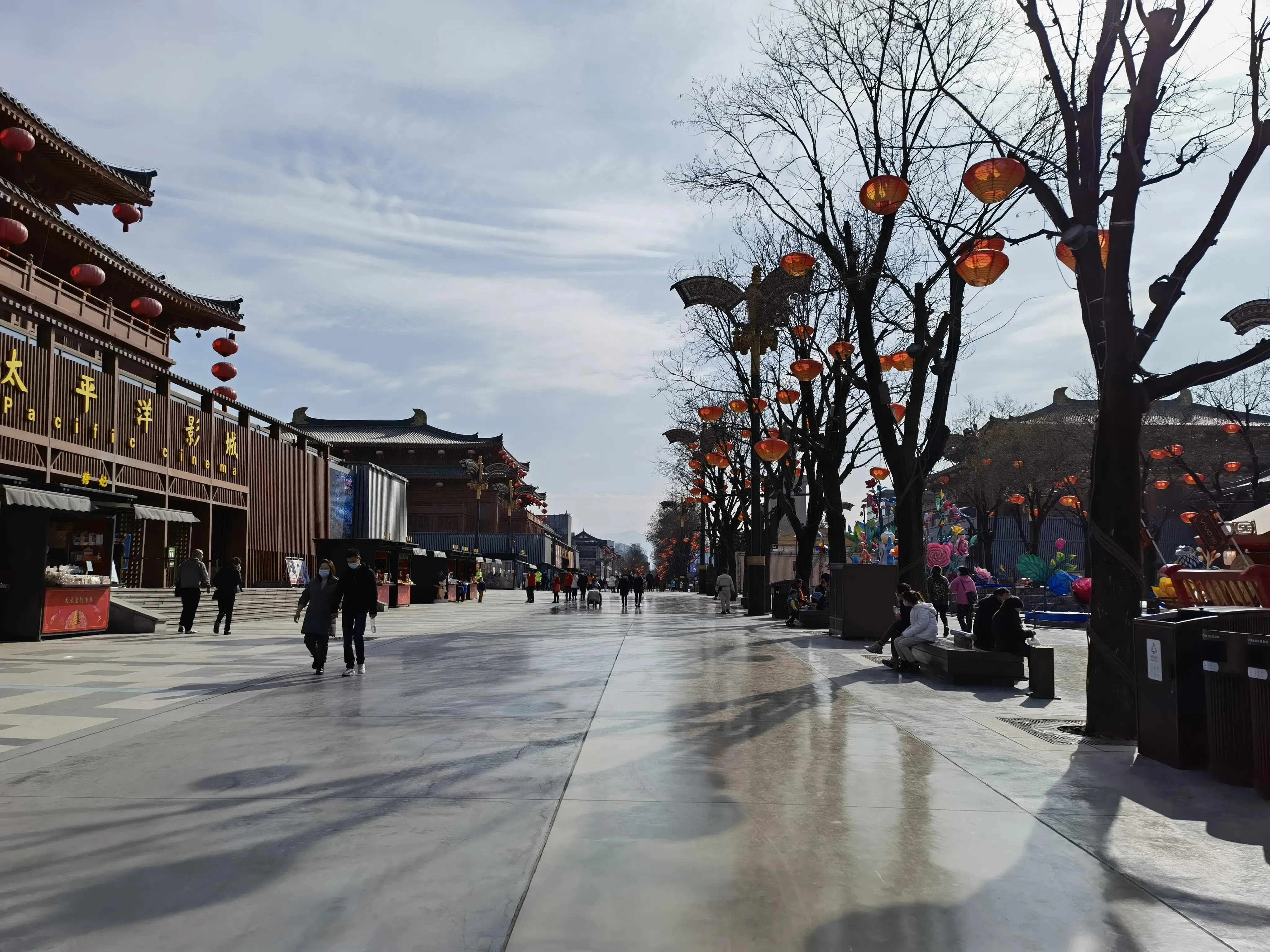 西安最繁华的商业街 | 西安哪里的购物商业步行街最热闹