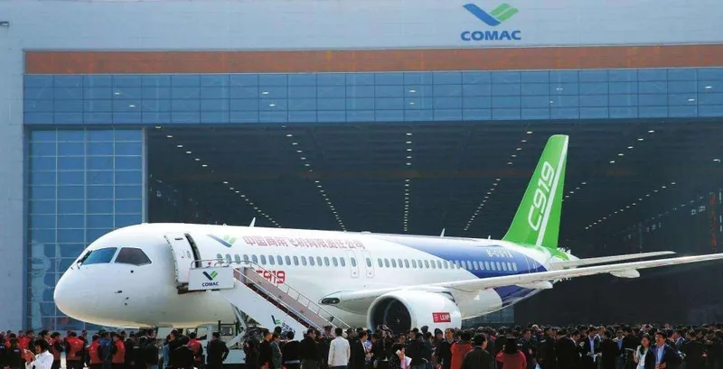 C919大型客机104架顺利完成首飞？C919客机介绍？