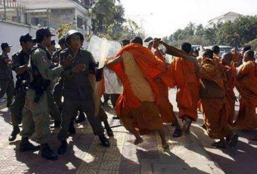 常州三圣寺十余名僧人暴力阻碍民警执法已进入法院审理环节？