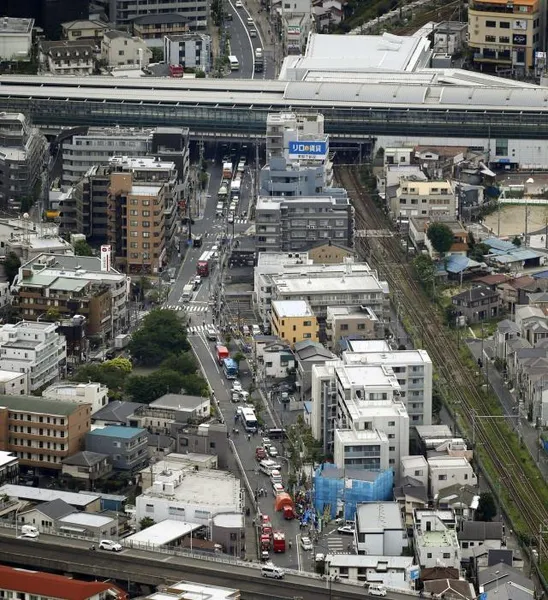 日本川崎13名儿童等校车时遭捅刺，凶嫌随机伤人或已致2死