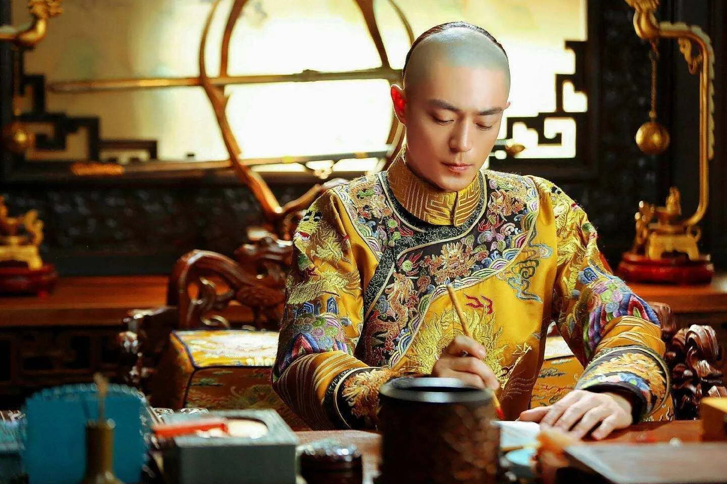 乾隆皇帝是哪个朝代的 | 乾隆是中国历史上最伟大君主吗